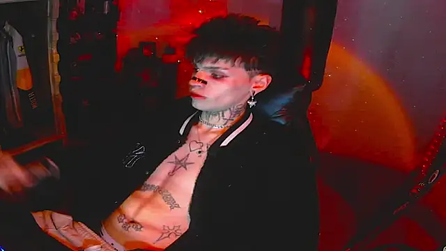 Snapshot of prince_x_dark chatting on November 4, 5:39 am prince x dark online show from November 4, 5:39 am