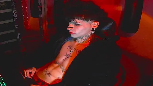 Snapshot of prince_x_dark chatting on November 8, 3:29 am prince x dark online show from November 8, 3:29 am