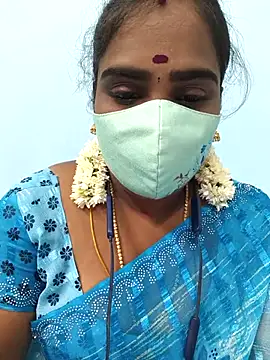 Snapshot of Tamil_riyalini12 chatting on September 28, 5:18 pm Tamil riyalini12 online show from September 28, 5:18 pm