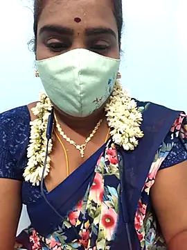 Snapshot of Tamil_riyalini12 chatting on October 13, 7:58 pm Tamil riyalini12 online show from October 13, 7:58 pm