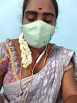 Snapshot of Tamil_riyalini12 chatting on October 31, 7:48 pm Tamil riyalini12 online show from October 31, 7:48 pm