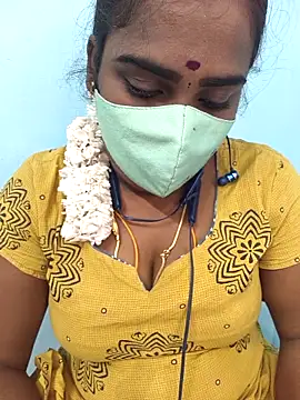 Snapshot of Tamil_riyalini12 chatting on November 18, 5:01 am Tamil riyalini12 online show from November 18, 5:01 am