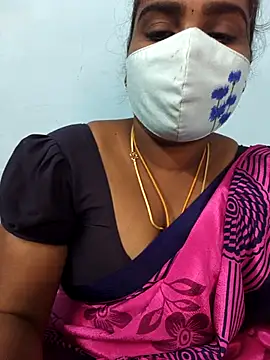 Snapshot of Tamil_riyalini12 chatting on December 15, 5:34 am Tamil riyalini12 online show from December 15, 5:34 am