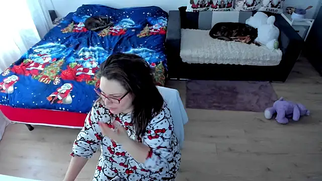 Snapshot of Squirt_Kimm chatting on December 5, 9:40 am Squirt Kimm online show from December 5, 9:40 am