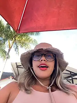 sara calderon online show from September 14, 3:00 pm