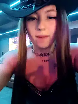 madelen b online show from December 2, 2:06 am