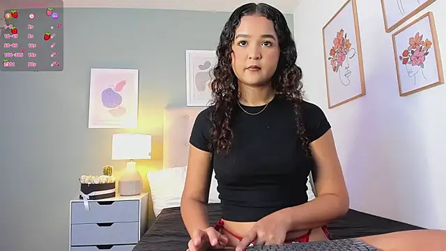 Evaa Lunna  online show from September 13, 8:30 pm