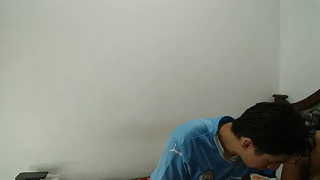 Aria Arthur online show from November 6, 7:15 pm