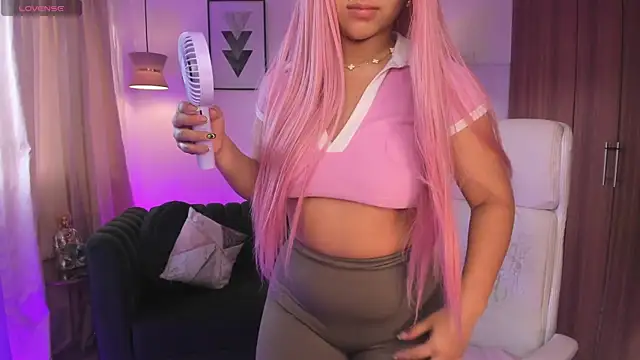 DANDARA THOM online show from November 15, 11:29 am