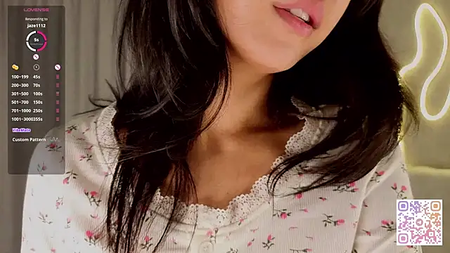 AlodiaAxley online show from November 8, 6:07 pm