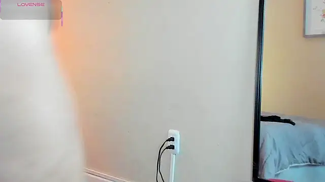 isabella milf  online show from September 19, 7:03 pm