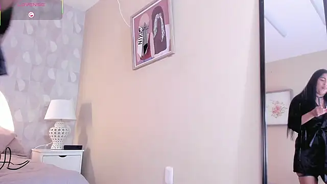 isabella milf  online show from October 8, 7:11 pm