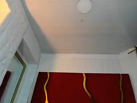 chaniesmith69x online show from November 24, 4:12 am