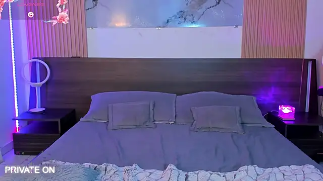 Snapshot of samanthaa_moon chatting on October 23, 11:14 pm samanthaa moon online show from October 23, 11:14 pm