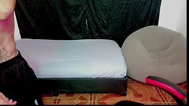 Thommy cute online show from September 11, 10:15 am