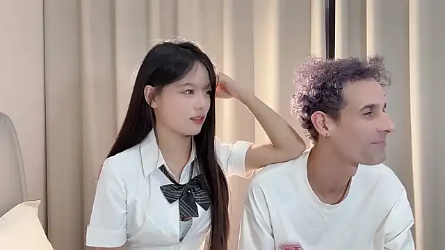 Snapshot of 19cmfuck18girl chatting on November 16, 2:55 pm 19cmfuck18girl online show from November 16, 2:55 pm