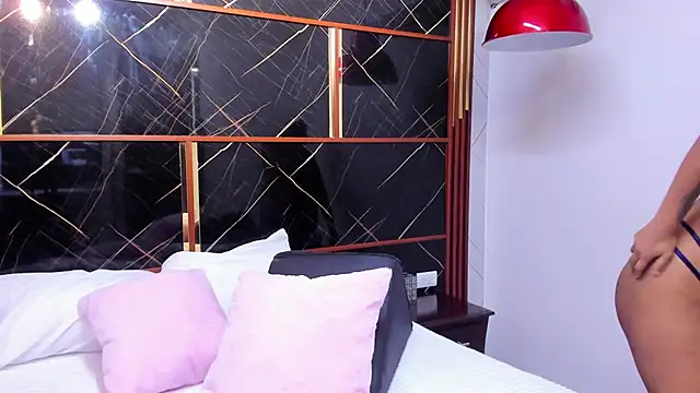 Snapshot of HannyThompson chatting on September 9, 12:37 pm HannyThompson online show from September 9, 12:37 pm