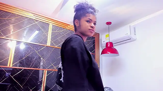 Snapshot of HannyThompson chatting on September 10, 12:27 pm HannyThompson online show from September 10, 12:27 pm