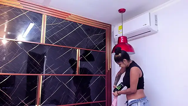 Snapshot of HannyThompson chatting on September 11, 12:27 pm HannyThompson online show from September 11, 12:27 pm