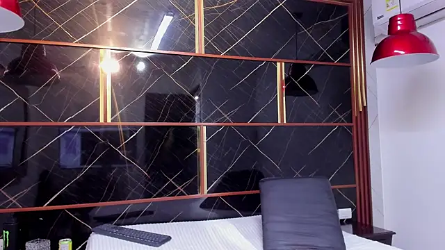 Snapshot of HannyThompson chatting on September 27, 12:21 pm HannyThompson online show from September 27, 12:21 pm