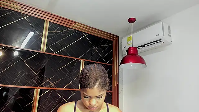 Snapshot of HannyThompson chatting on October 13, 12:27 pm HannyThompson online show from October 13, 12:27 pm