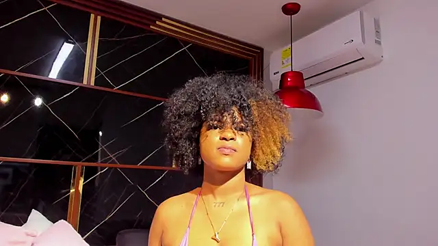 Snapshot of HannyThompson chatting on November 11, 12:38 pm HannyThompson online show from November 11, 12:38 pm