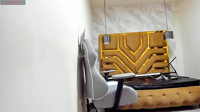 Luciifeer  online show from September 20, 6:20 pm