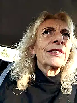 clarabell4 online show from November 11, 8:25 am