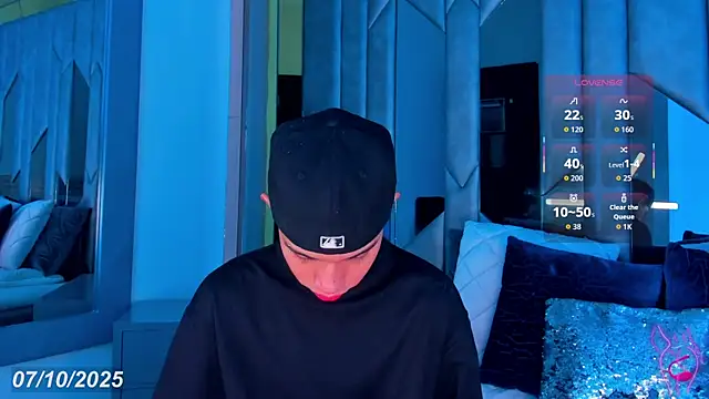 Sebax Young online show from October 7, 8:17 pm