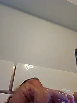 cubanitofeliz40 online show from September 15, 7:03 pm