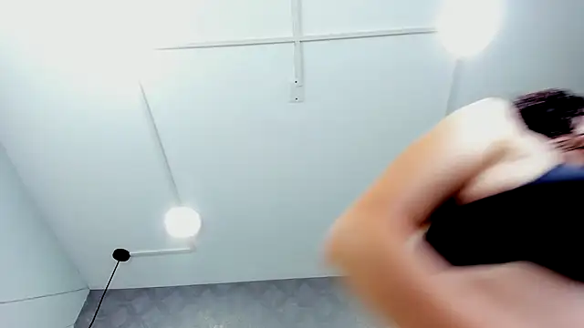 ThaliaCross online show from September 26, 7:51 pm