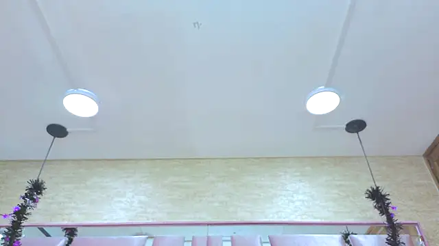 ThaliaCross online show from November 10, 8:08 pm