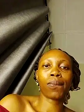 Snapshot of SeffieLucy chatting on November 16, 1:44 am SeffieLucy online show from November 16, 1:44 am