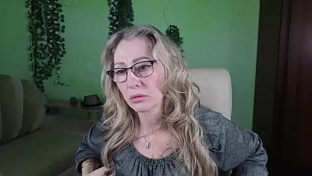 Habibi Honeyy online show from October 17, 4:59 am