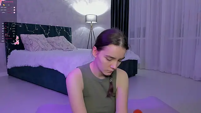 sweete chantal online show from September 29, 5:07 pm