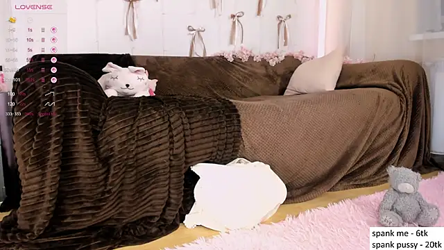 jenniekitty online show from October 12, 8:19 pm