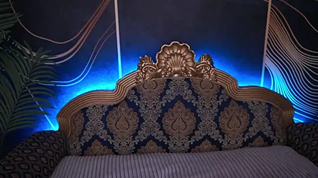 IvyLaurent online show from November 11, 6:35 am