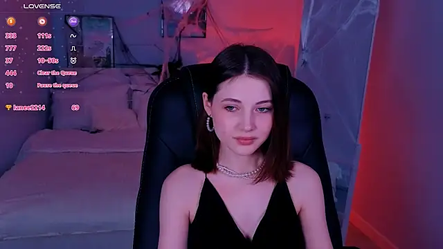 Snapshot of Kimmie_shine chatting on October 24, 8:44 am Kimmie shine online show from October 24, 8:44 am