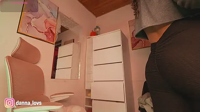 Dannaa Lovs online show from October 10, 5:12 pm