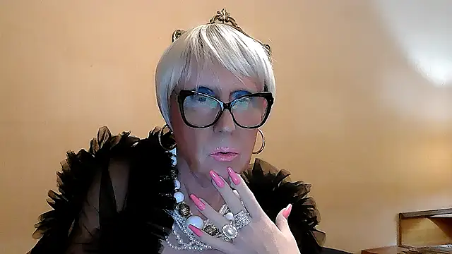 Snapshot of ROBY_SWEETHOT chatting on October 3, 10:29 pm ROBY SWEETHOT online show from October 3, 10:29 pm