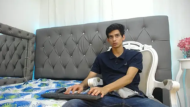 Sebalexis7 online show from October 7, 6:10 am