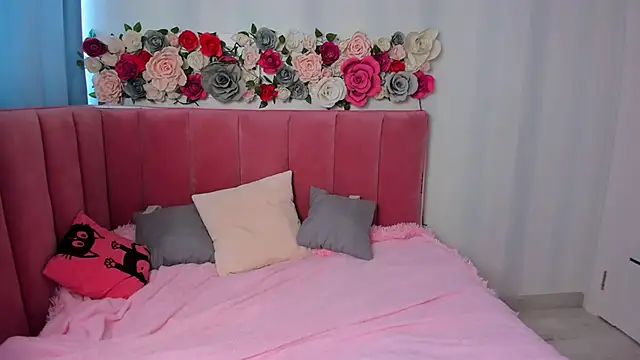 AnimeAlica18 online show from September 18, 3:41 am