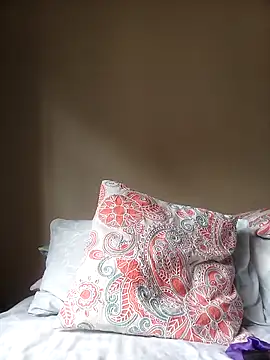 Snapshot of BlamedSimple chatting on December 15, 9:24 am BlamedSimple online show from December 15, 9:24 am