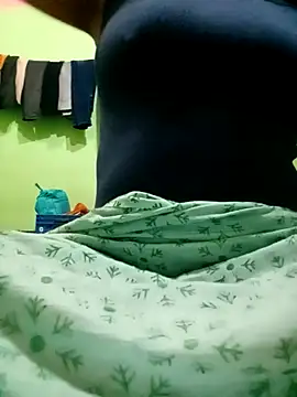 Hotty-couple063 online show from October 28, 4:42 pm