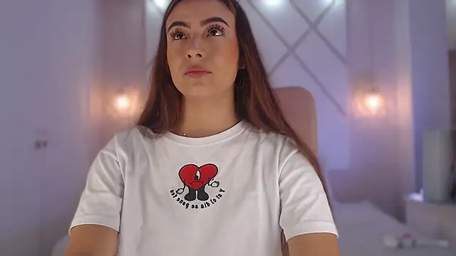 Snapshot of isabellashine chatting on September 18, 3:58 pm isabellashine online show from September 18, 3:58 pm