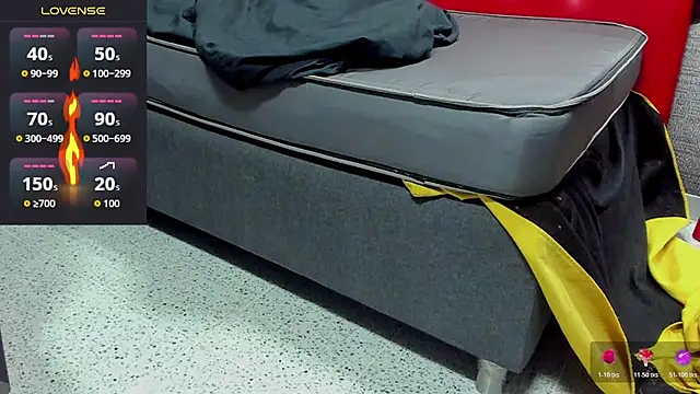 Ian1  online show from October 30, 11:00 am