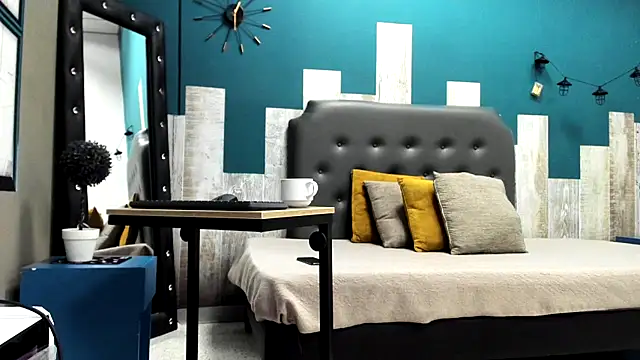 Ian1  online show from November 22, 2:10 am