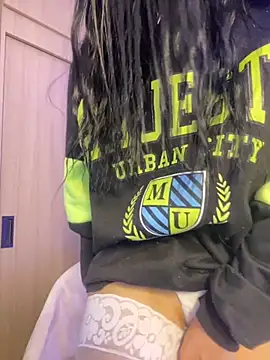 Lia  1 online show from September 18, 3:25 pm