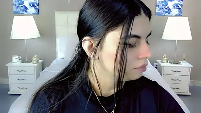 maddissonivanova online show from September 25, 7:17 pm