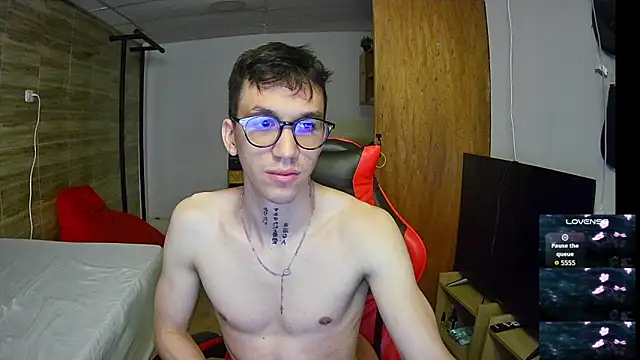 angelicious  online show from November 21, 11:20 am